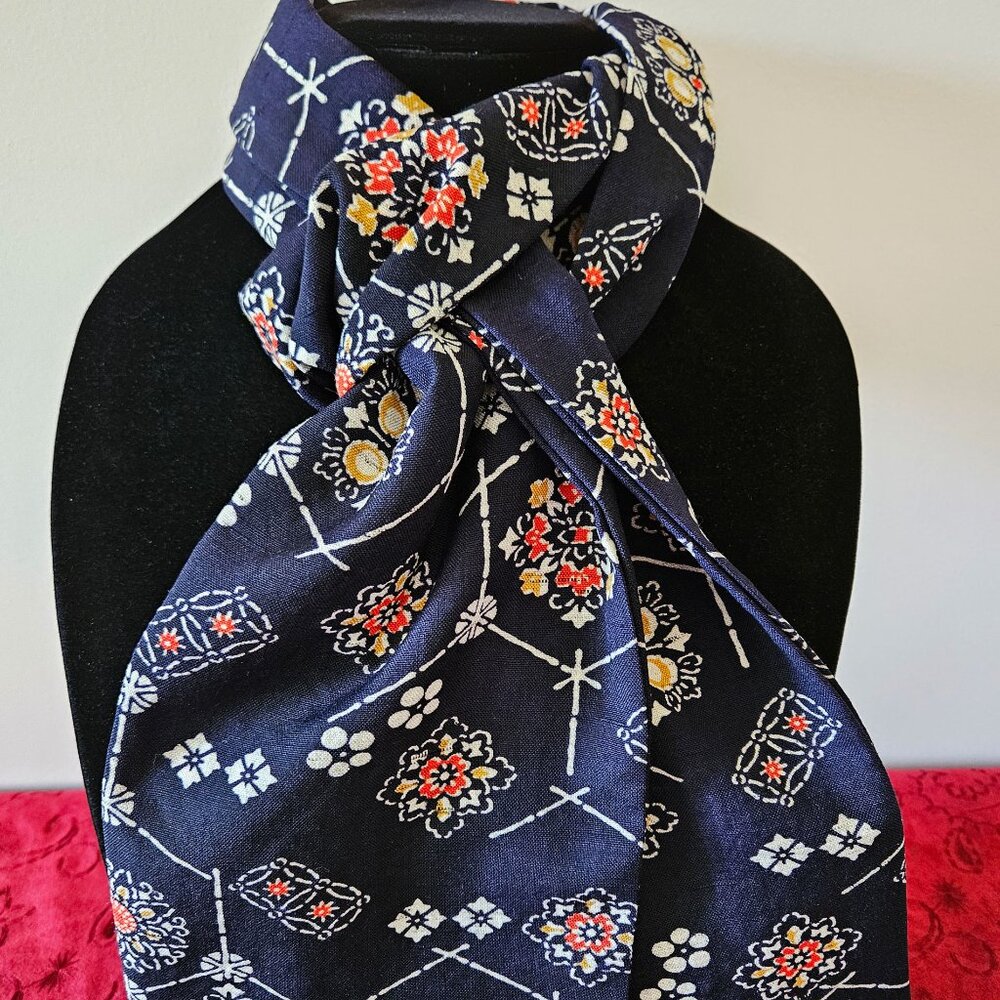 Japanese Kimono Scarf S4661 - Navy Blue Wool Hex and Medallion